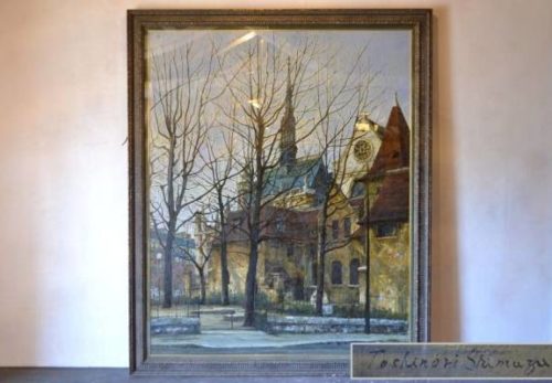 樹木ある教会風景