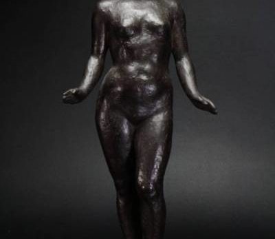 ブロンズ裸婦像