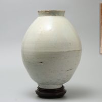 李朝 白磁 提灯壷 高さ33.8cm 台座付属