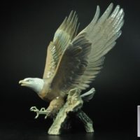 LLADROリヤドロ「飛び立つ鷲」