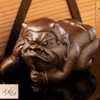 【現代彫刻界の重鎮 籔内佐斗司作】「無邪鬼」ブロンズ 置物 共布 共箱