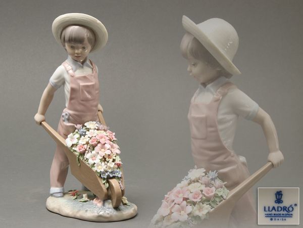 LLADRO リヤドロ「花車」フィギュリン