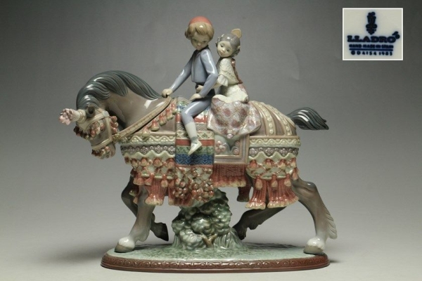LLADROリヤドロ「少年少女の行進」 置物 絶版品1489