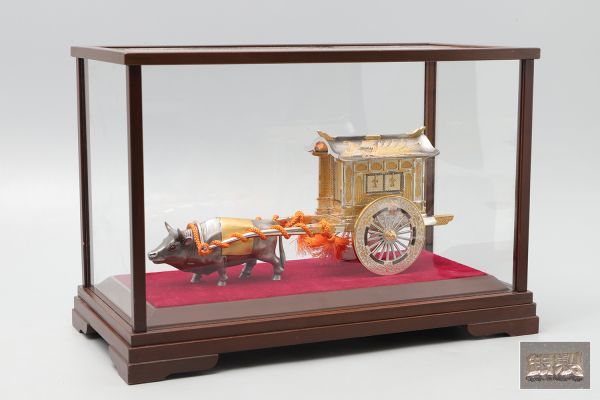 . 豪華 ◆ 金工美術【銀製】刻 牛曳御所車 ケース付属