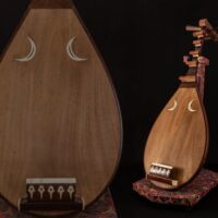 和楽器 五弦 筑前琵琶 全長94.5cm 撥・琵琶立付属