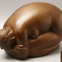 A038. 大作◆彫刻家【高野佳昌】作 ブロンズ製 膝を抱える女性 裸婦像 重量17.6kg