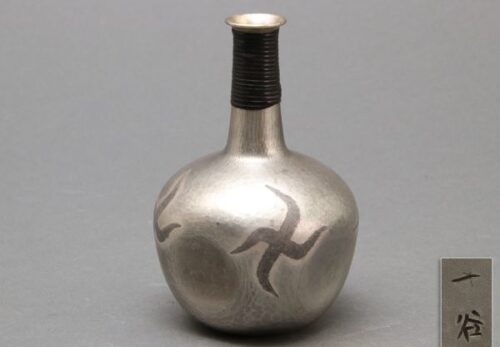 彫刻家 大須賀力作 ブロンズ 馬 置物 高さ31.6cm 台座付属 1951年