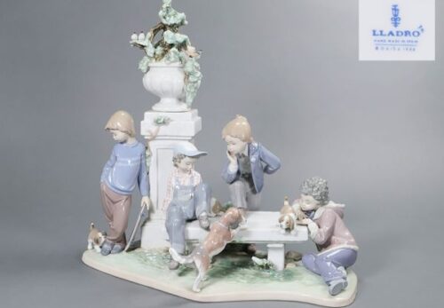 【廃番品】LLADRO リヤドロ「犬と少年達」フィギュリン 置物 高さ40.0cm 5539