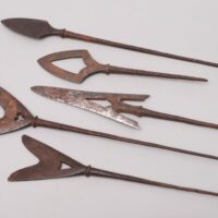 武具 鉄地 鏃まとめて 平根形 雁股形 剣尻形 等 5点