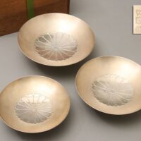 金工美術【造幣局】製 SILVER刻 菊御文 三段重銀杯 総重量896g 箱付属