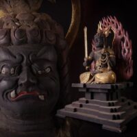 【圧巻の迫力！】木彫 金彩色 不動明王座像